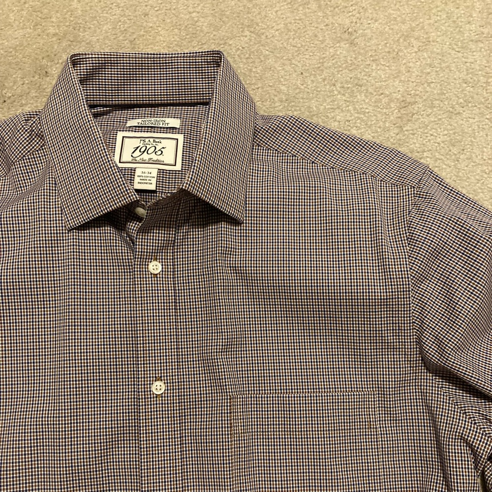Jos. A. Bank Long Sleeve Button Down Dress Shirt